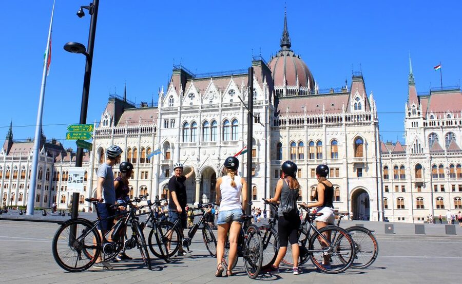Budapest: Guided City Tour by E-Bike - Heroes’ Square and City Park on the four-hour route