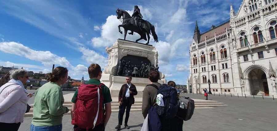 Budapest: Guided City Walking Tour in Buda and Pest - Pest’s palaces and Art Nouveau details