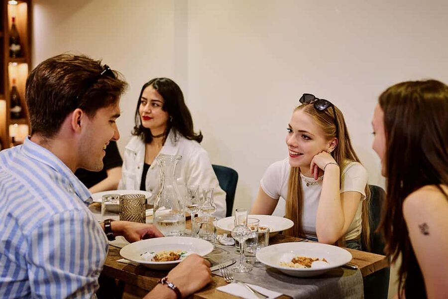Budapest Guided Food Tour with Drinks Included - Kazinczy Street Synagogue gives the tour a meaningful start