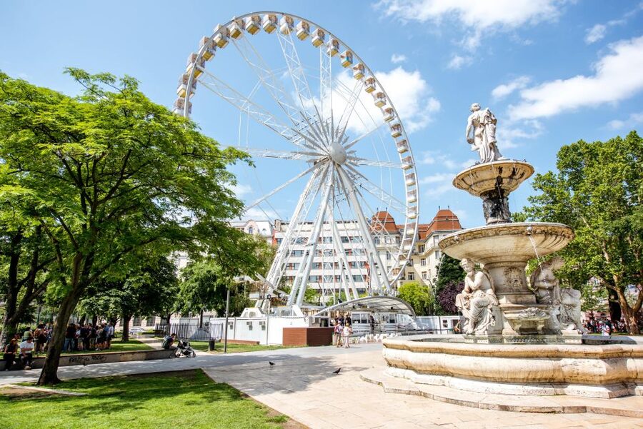 Budapest: Guided Walking Tour of Pest - Why the $16 price can be good value