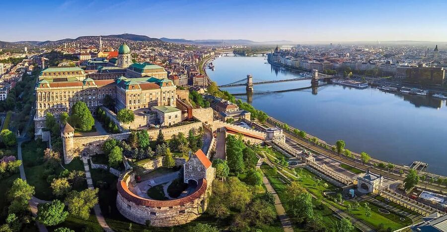 Budapest Half Day Car Tour with Guide - Key points at a glance