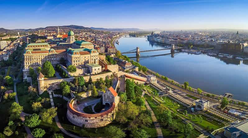 Budapest Half Day Car Tour with Guide - Heroes’ Square and Andrássy Avenue