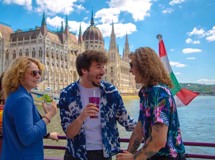 Budapest: Happy Hour Sightseeing Cruise - Key points before you book