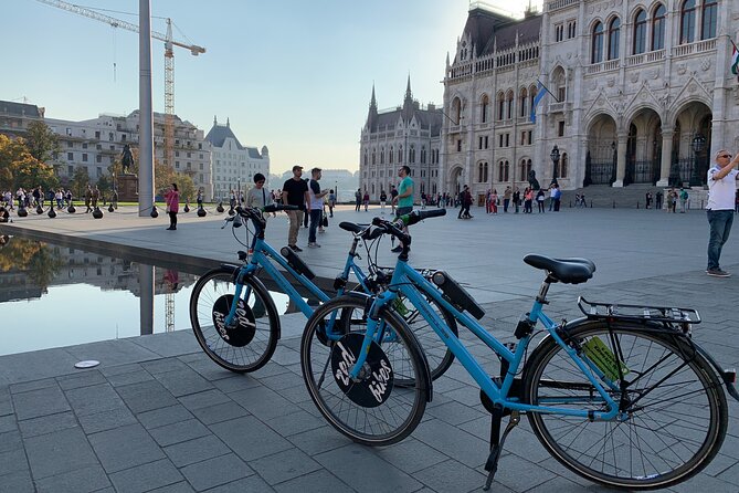 Budapest Highlights Private E-bike Tour - St. Stephen’s Basilica and Liberty Square