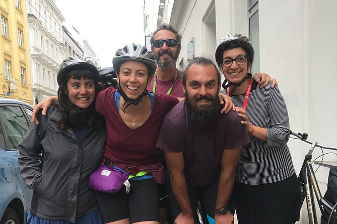 Budapest Highlights Private E-bike Tour - Chain Bridge and the Buda river promenade