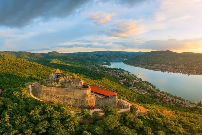 Budapest Hike to Visegrád Castle w or wo Sauna/Danube beach - What the $136 price includes