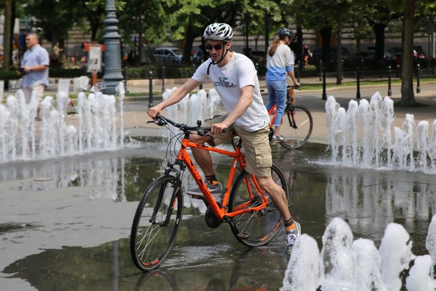 Budapest: Historic Downtown Bicycle Ride with Scenic Views - Andrássy Avenue leads to Heroes Square