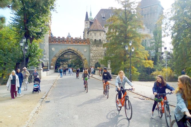 Budapest Historic Downtown Bicycle Tour in small groups - The Opera and St. Stephen’s Basilica
