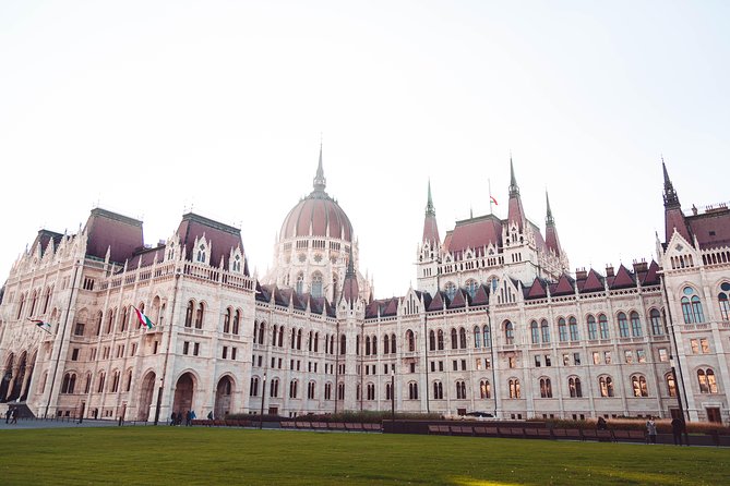 Budapest Historical Sightseeing - Free Walking Tour - Kálvin tér and the National Museum gardens