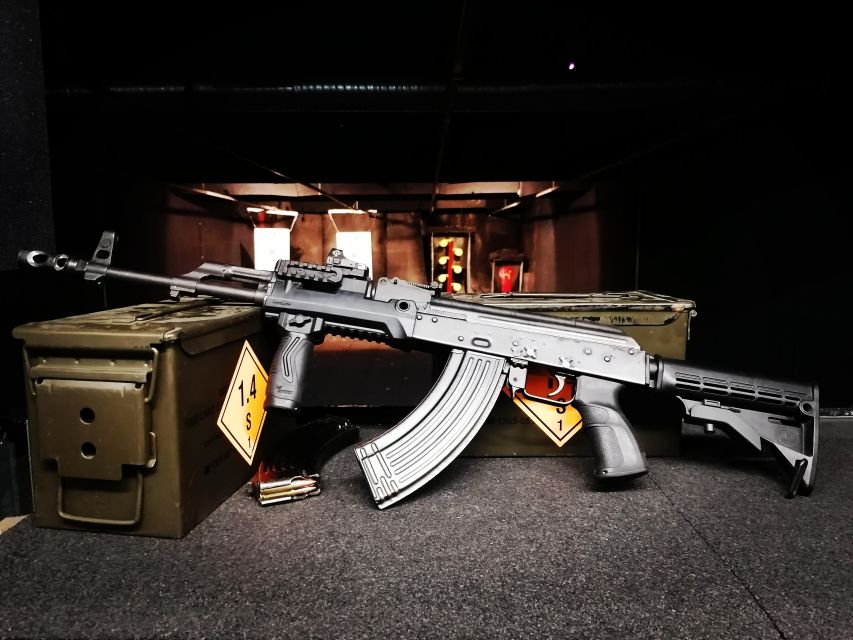 Budapest: Hollywood Gun Range Shooting Package - Arriving at Holló u. 6 in central Budapest