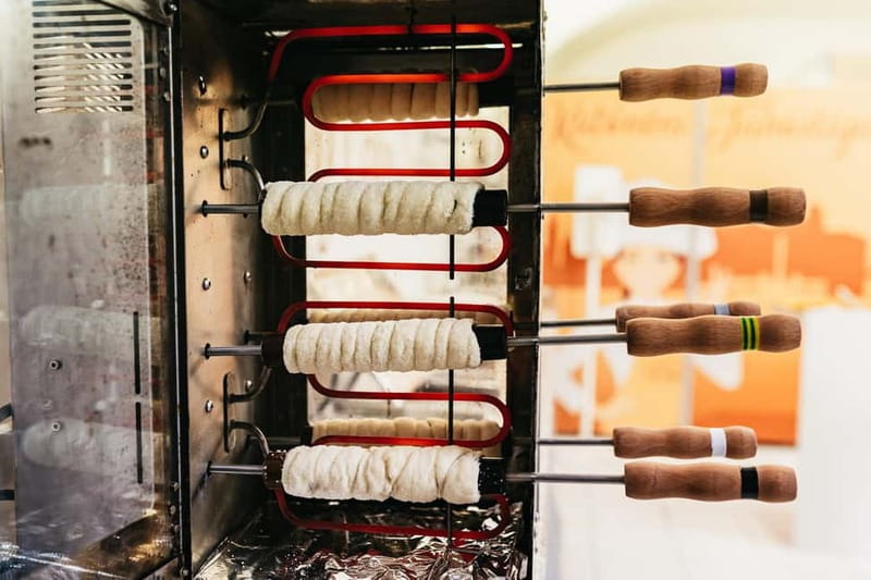 Budapest: Hungarian Chimney Cake Workshop in the City Center - The one-hour class, step by step