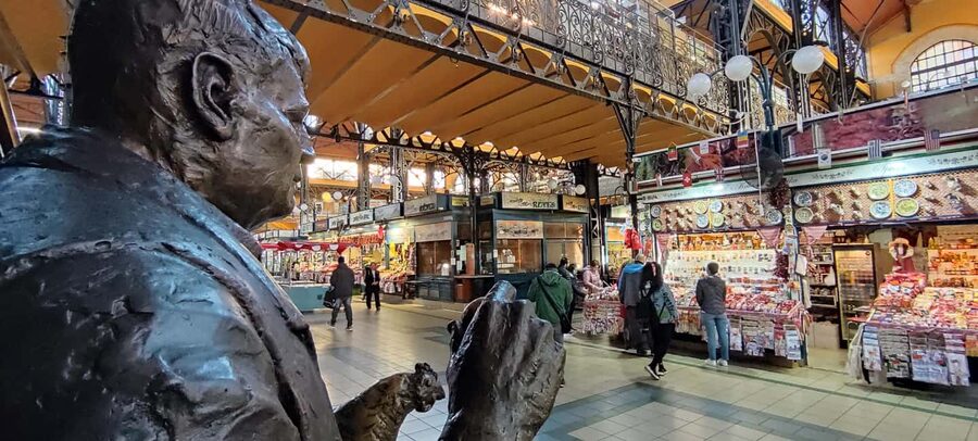 Budapest: Hungarian Cuisine in the Market Hall (german) - Why this market tour works so well