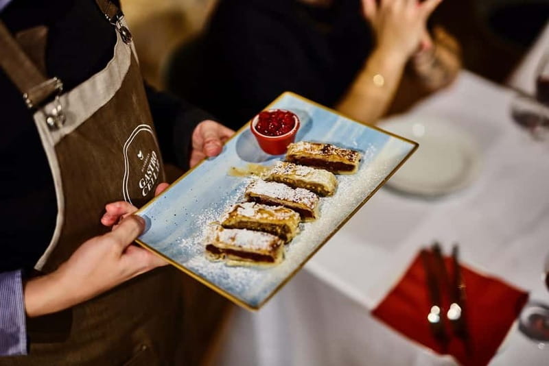 Budapest: Hungarian Folk Dance & Concert with Dinner Option - How the music compares with the dancing