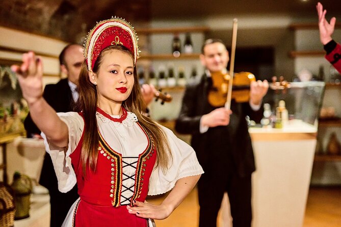 Budapest: Hungarian Folklore Dance Performance & Concert Ticket - What is missing from the presentation