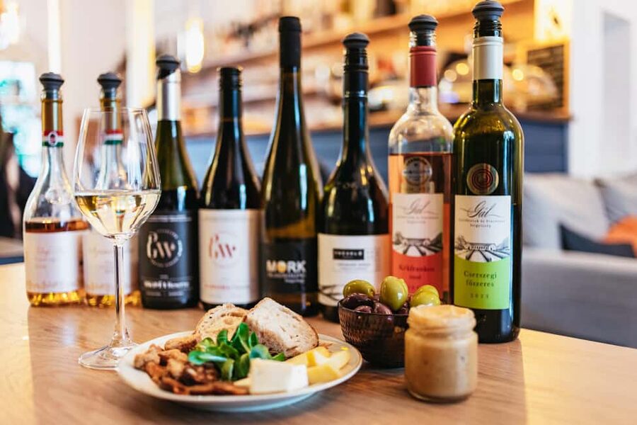 Budapest: Hungarian Wine Tasting with 7 Wines and Tapas - Key points to know before booking