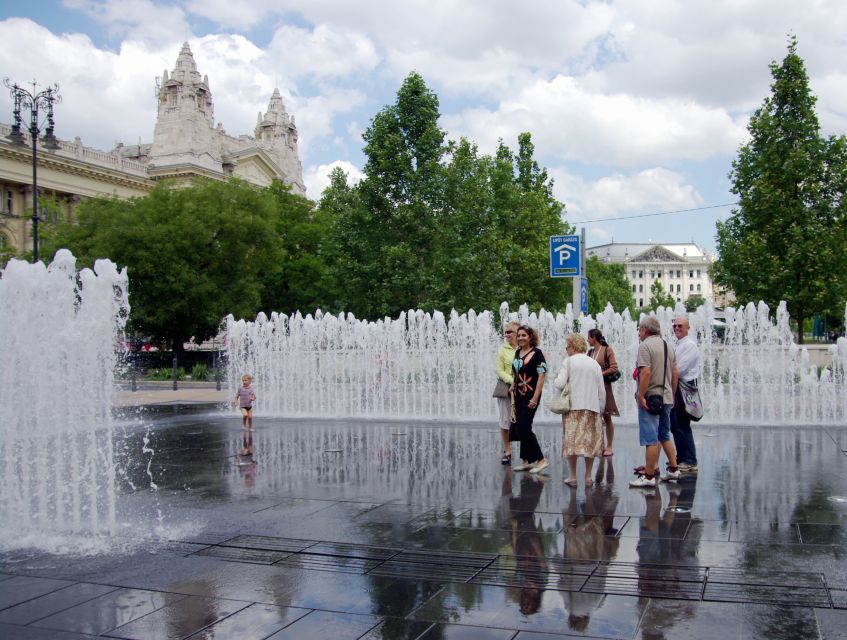 Budapest: Inner City Walking Tour in German - Starting at Elizabeth Park and Budapest Eye