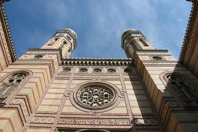 Budapest Jewish Heritage Memorial Walking Tour & Synagogue Entry - Key points to know before booking