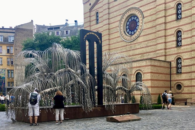 Budapest Jewish Heritage: Synagogues, Shoes, Secrets & Flódni - Rumbach Street and a different Jewish identity