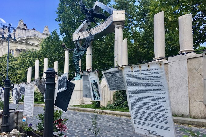 Budapest Jewish Heritage: Synagogues, Shoes, Secrets & Flódni - The Shoes on the Danube Bank memorial