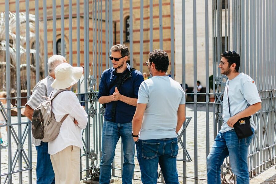 Budapest: Jewish History Guided Walking Tour with Historian - Dohány Street Synagogue from the outside