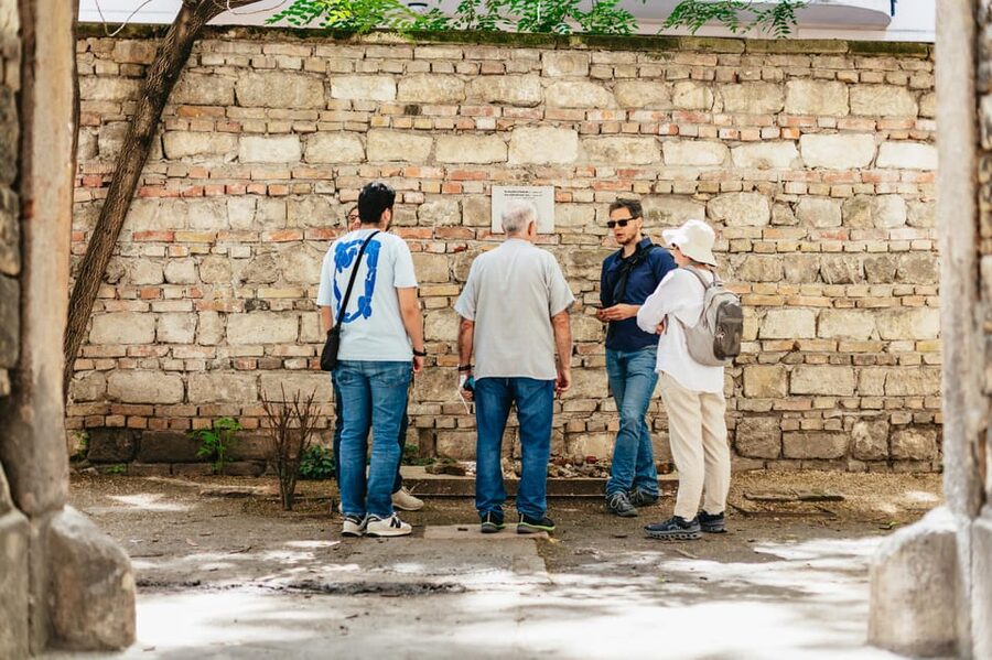 Budapest: Jewish History Guided Walking Tour with Historian - Memorials to Raoul Wallenberg and Carl Lutz