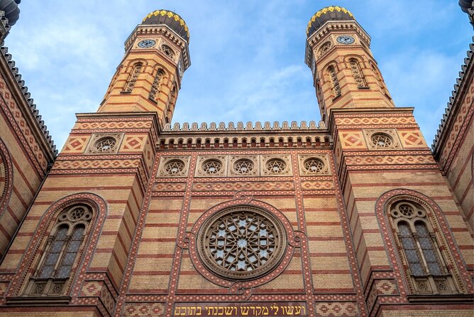 Budapest (Jewish Quarter) Scavenger Hunt and Self-Guided Tour - Passing through Gozsdu Udvar