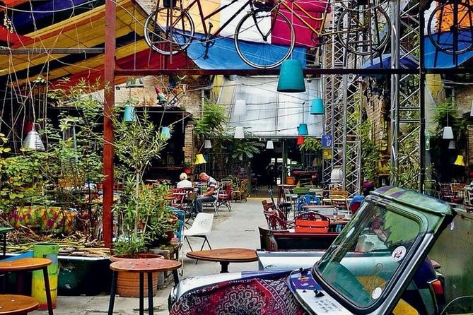Budapest Kickstart Your Trip - Meeting at Deák Ferenc tér and finding your bearings