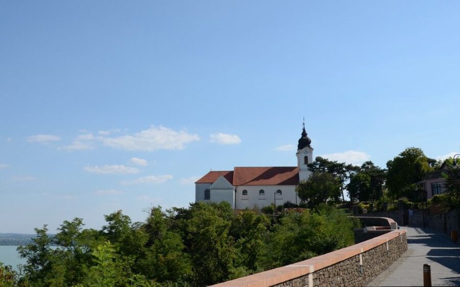 Budapest: Lake Balaton and Herend Full-Day Private Tour - Why Lake Balaton makes a good escape from Budapest