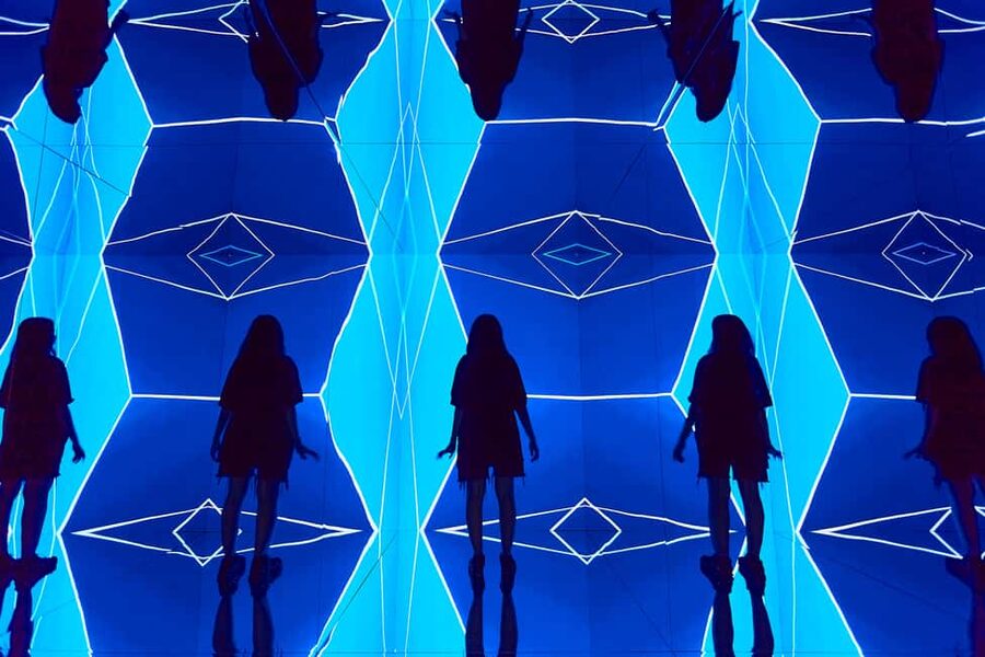 Budapest: Light Art Museum - Immersive New Media Experience - From farmers’ market to light museum