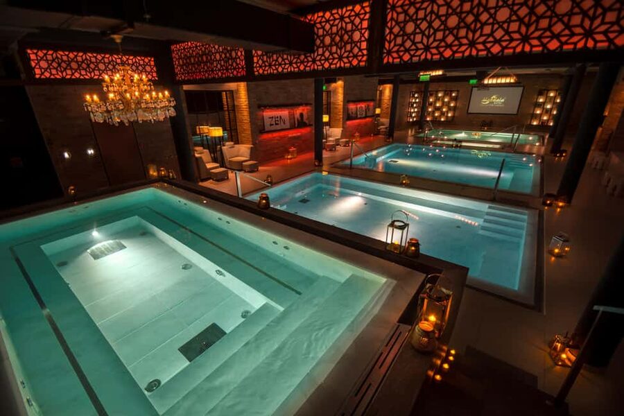 Budapest: Massage 60/75/90 min +Unlimit Bath Mandala Day Spa - Four pools with different temperatures