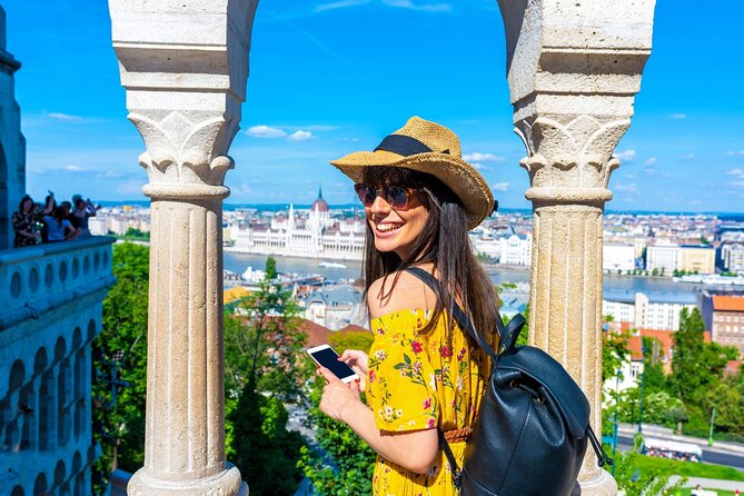 Budapest Matthias Church Buda Castle District Tour & Tickets - Meeting the guide at the Statue of Athena