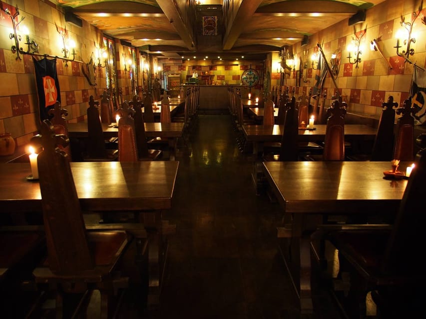 Budapest: Medieval Dinner Show with Drinks - Eating with a knife and spoon