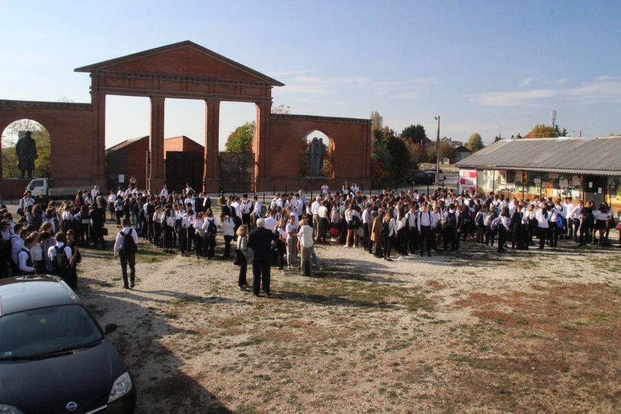 Budapest: Memento Park and Icons of Communism Guided Tour - Meeting at Batthyány Square