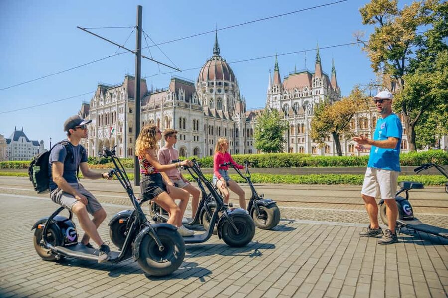 Budapest: MonsteRoller E-Scooter Tour - Why an e-scooter works so well in Budapest