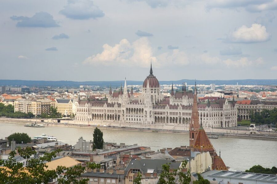 Budapest: Multilingual Highlights Tour - Buda Castle District and the medieval streets