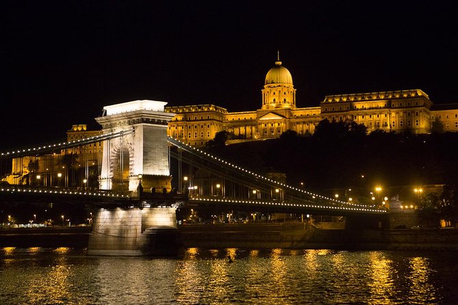 Budapest Night Walking Tour with Danube River Cruise - St. Stephen’s Basilica and Hungary’s royal past