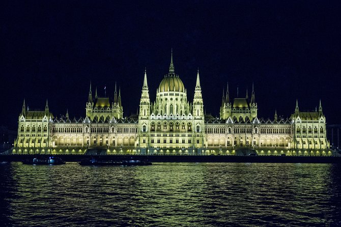 Budapest: Night Walking Tour with Danube River Cruise - Meeting at the Opera House and entering central Pest