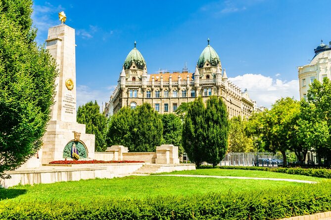 Budapest Old Town and Top Attractions Private Walking Tour - The Shoes on the Danube Bank memorial