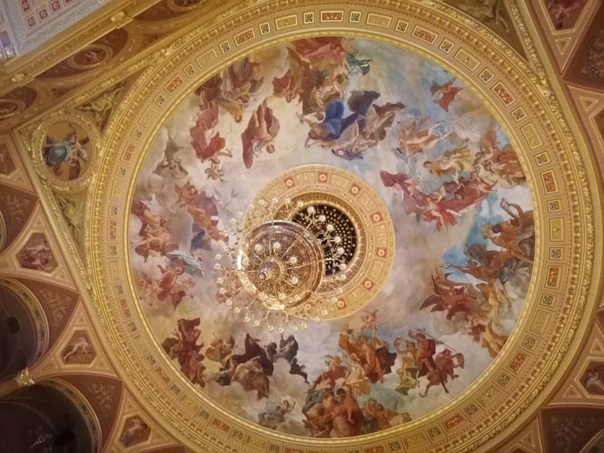 Budapest: Opera House Guided Tour - Inside the auditorium, where sound and decoration meet