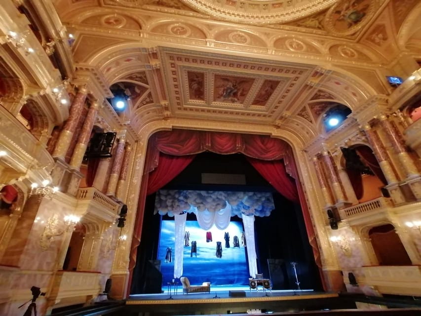 Budapest: Opera House Guided Tour - The short live concert at the end