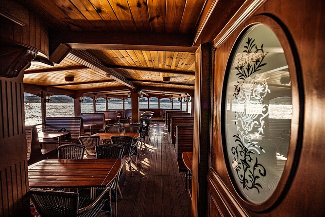 Budapest Paddle Steamer Danube Cruise with Tokaj & Audio Guide - Why this little cruise works so well