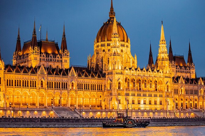 Budapest Paddle Steamer Danube Cruise with Tokaj & Audio Guide - Drinks and service on board