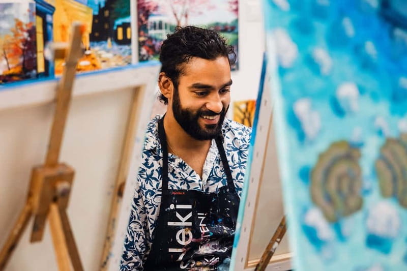 Budapest: Paint and sip experience - Key points before you book