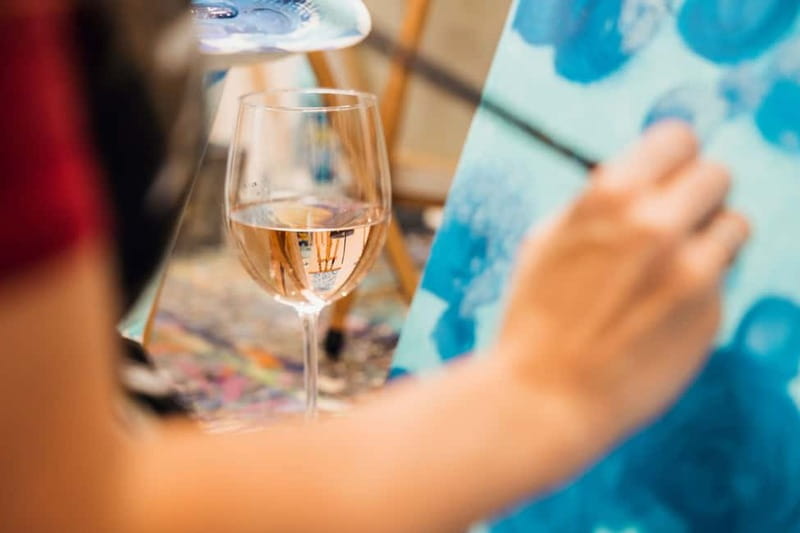 Budapest: Paint and sip experience - A creative pause in the middle of Budapest