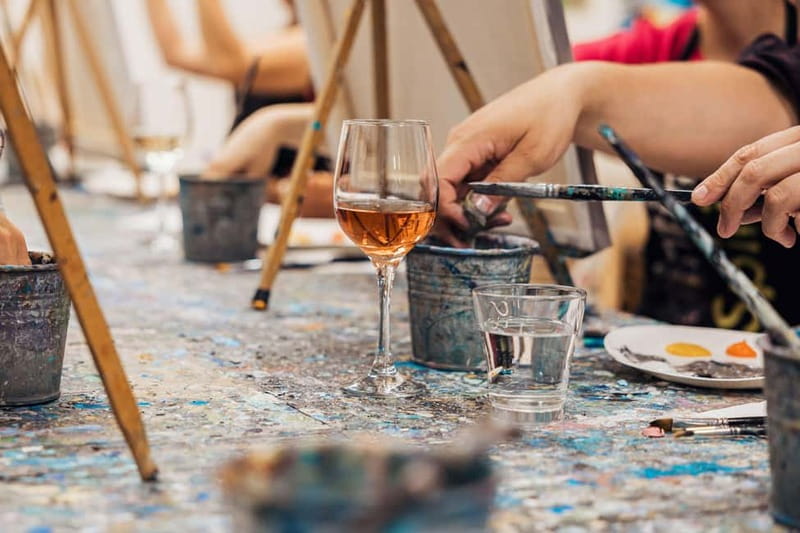 Budapest: Paint and sip experience - A Budapest souvenir you actually make yourself