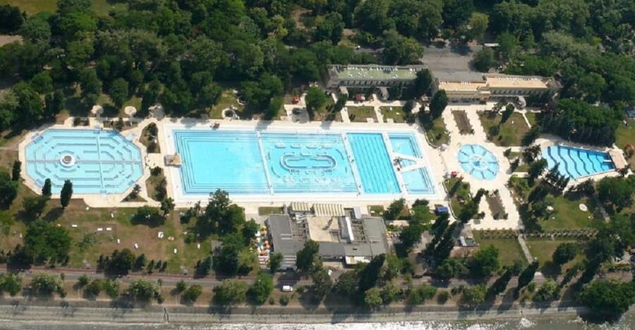 Budapest: Palatinus Spa & Pools Full-Day Admission - Why Palatinus works so well for a Budapest day