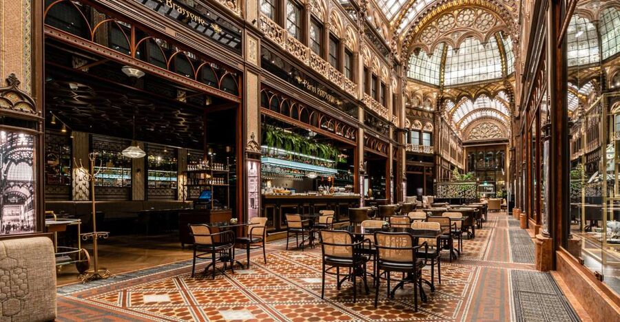 Budapest: Párisi Passage Restaurant 3-Course Menu - Key details before you book