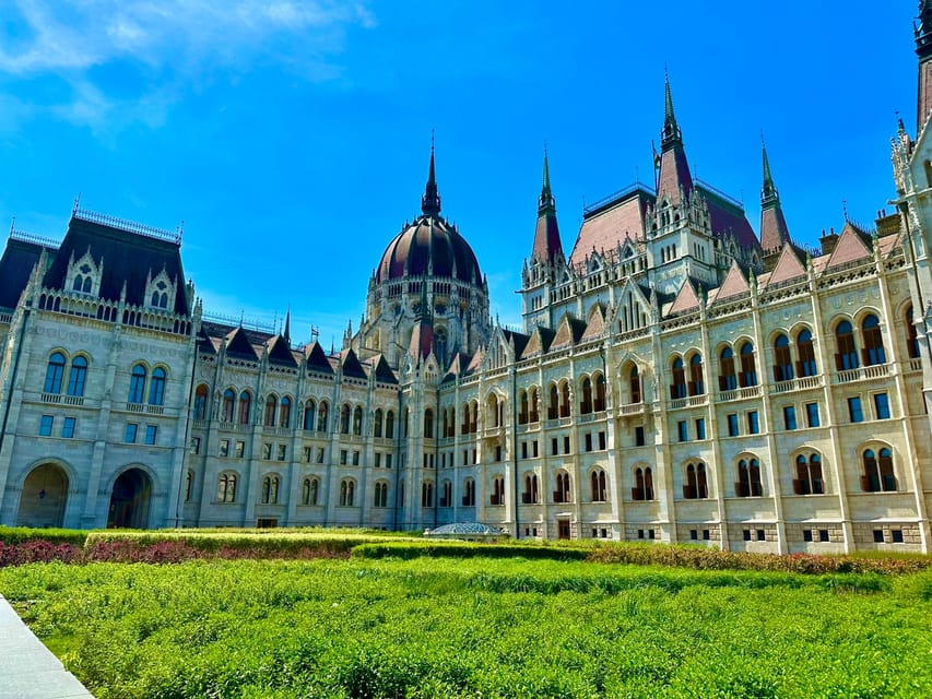 Budapest: Parliament Building Entry Ticket and Audio Guide - Getting through security and into Parliament