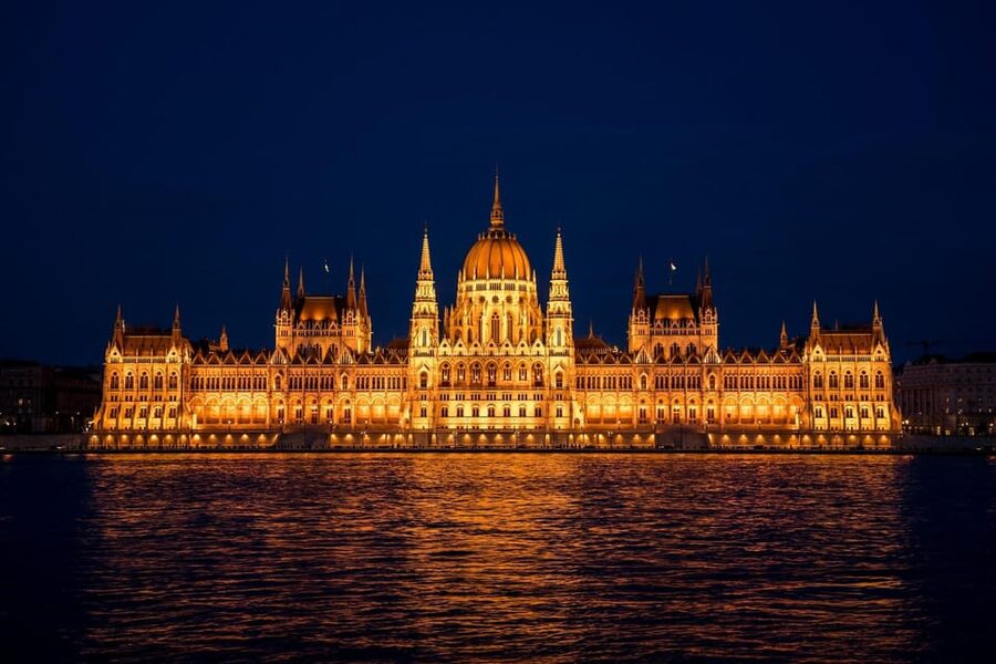 Budapest: Parliament Building Entry Ticket and Audio Guide - Starting on Kossuth Square