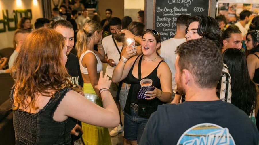 Budapest: Party District Bar-Hop with 2hr Unlimited Drinks - A Route Built Around the Group